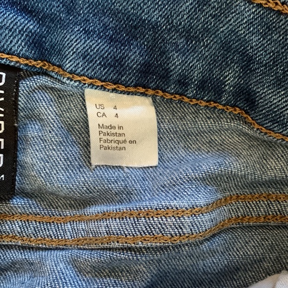 Ladies Distressed Jean Shorts - Picture 3 of 7